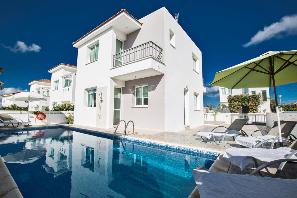 Avra Villas Paralimni Esterno foto